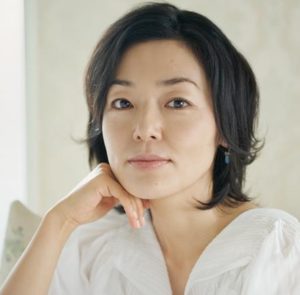 小林聡美のファッションブランドはどこ 現在の旦那さんや18年の映画ドラマは 記憶に残る芸能ワダイ